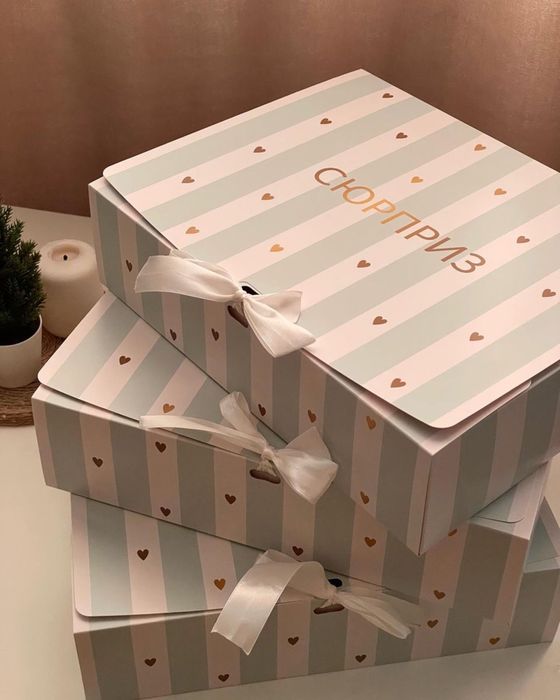 Подарочный пакет,  подарочный коробка  этикетка самоклейка