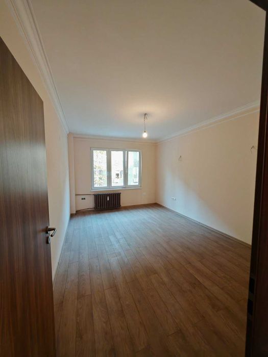 Продава се Тристаен апартамент в София, Център - 98 кв.м за 4072 €/кв.м - Снимка #1