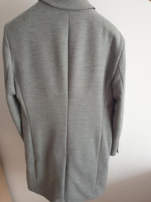Palton Zara Gri-deschis, in stare buna, mărimea M-Fit