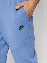 Pantaloni Nike tech  culoare albastru deschis
