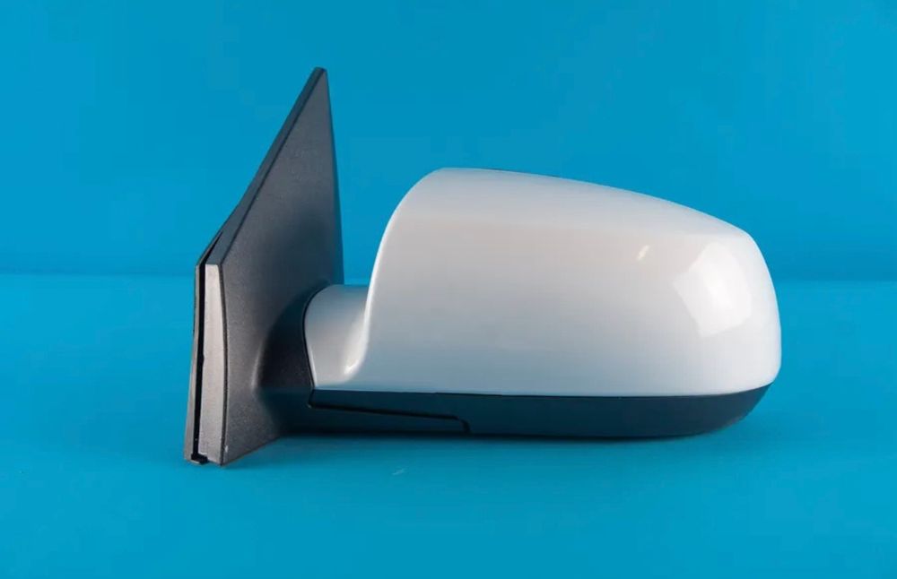 Продам новые 2шт боковые зеркала kia rio 2