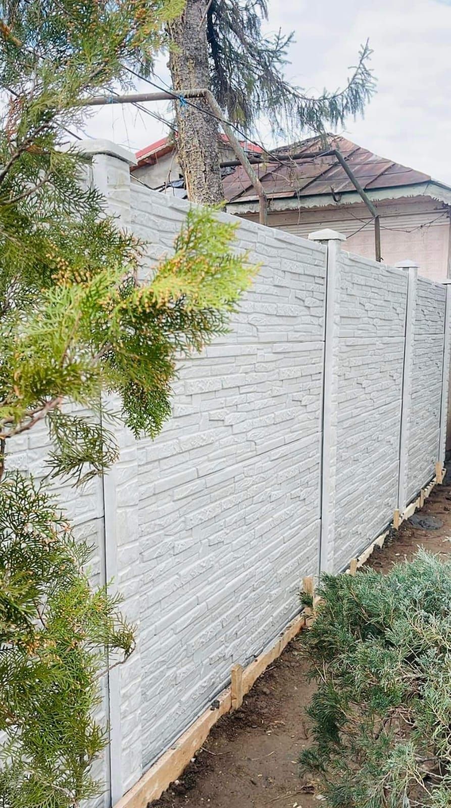 Garduri din beton armat comprimat placi de gard stalpi beton