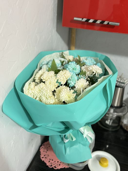 Продаю букеты цветов свежие самовывоз