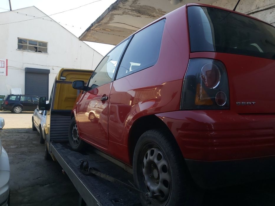 Сеат Ароса 1000 кубика- бензин 2004 г