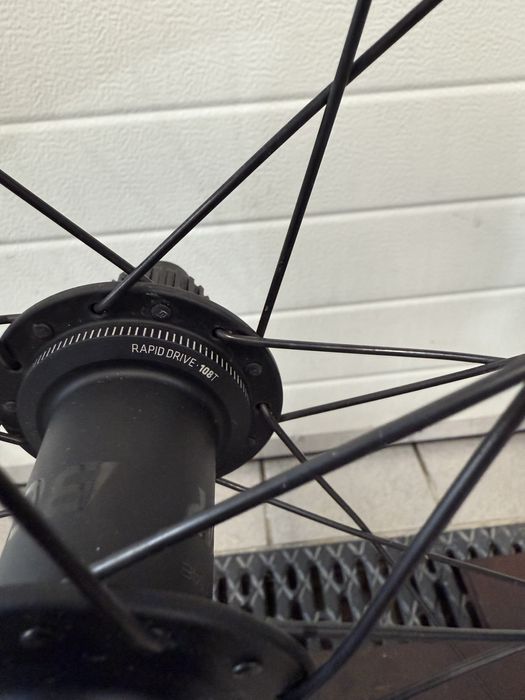 Roata spate Bontrager Linie Comp30+cauciuc Maxxis Minion DHR2 Nou!