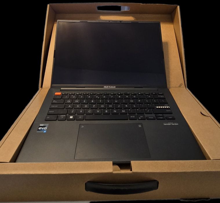 Laptop ASUS VivoBook S 14 OLED S5404VA - cu garantie