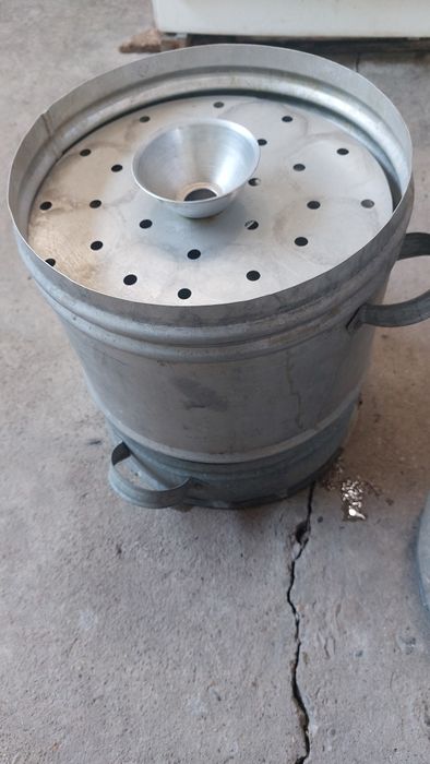 Мантоварка в хорошем состоянии