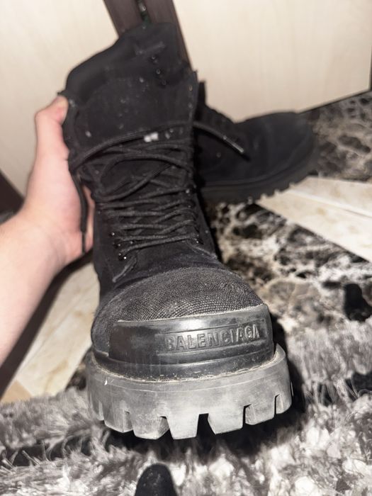 Balenciaga strike boots