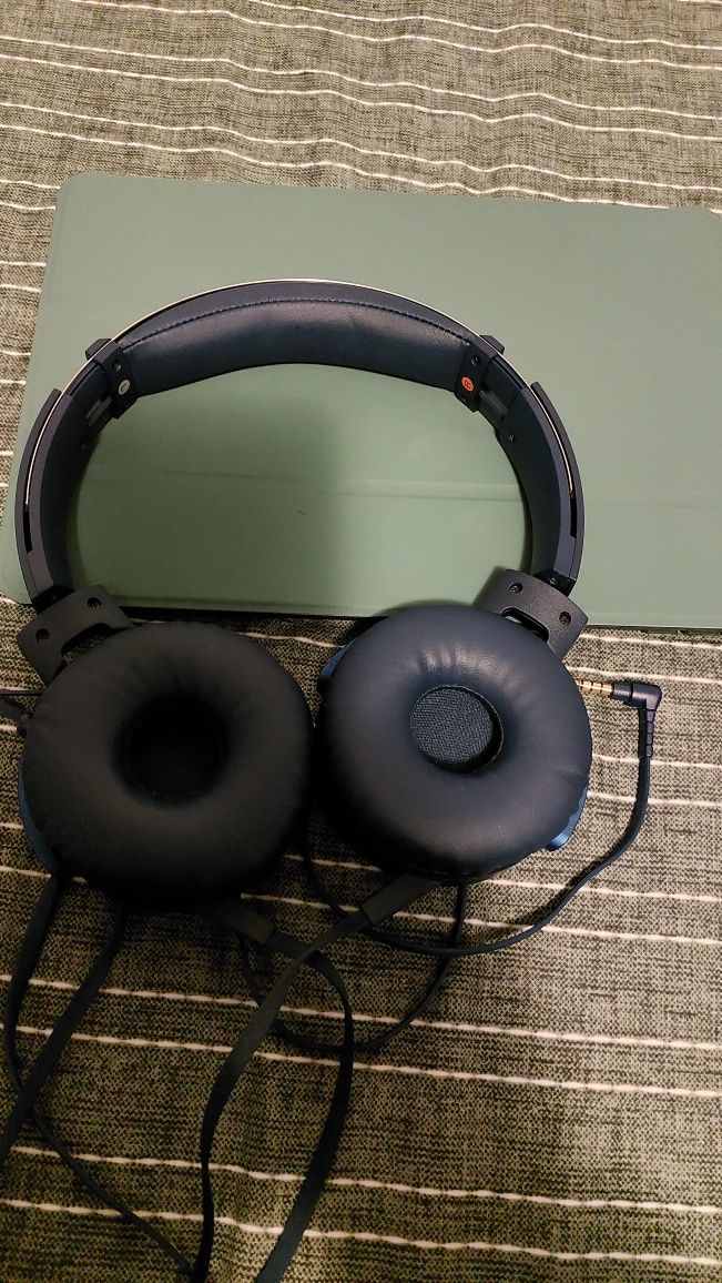 Casti sony MDR-XB550 noi nefolosite