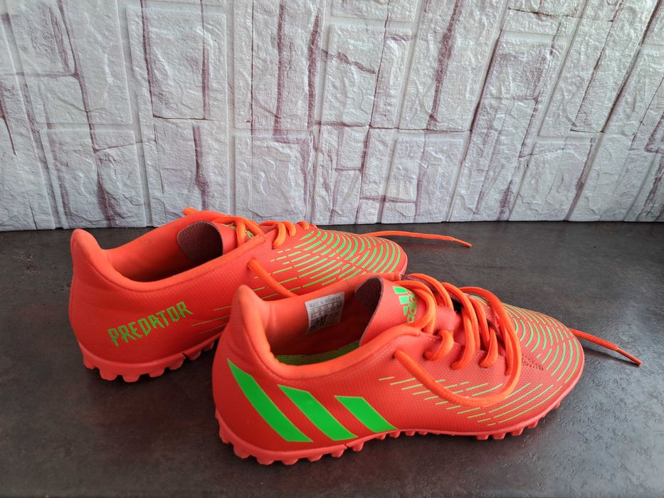 стоножки за момче,кецове,футболни обувки,Adidas,ном39,5,адидас,мъжки