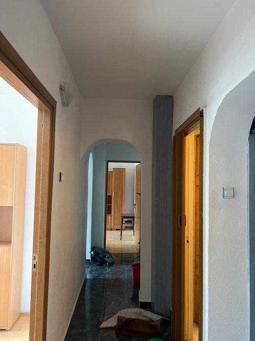 Închiriez apartament cu 3 camere