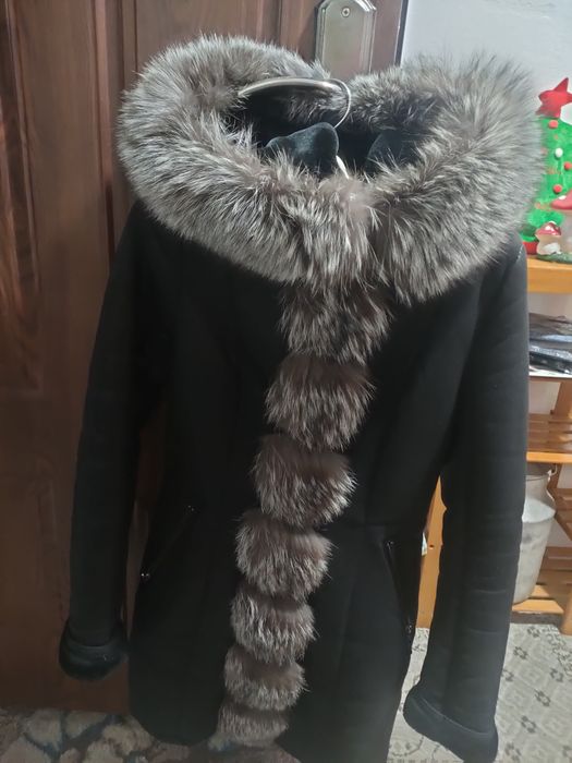 Дублёнка р.42-44 в отличном состоянии