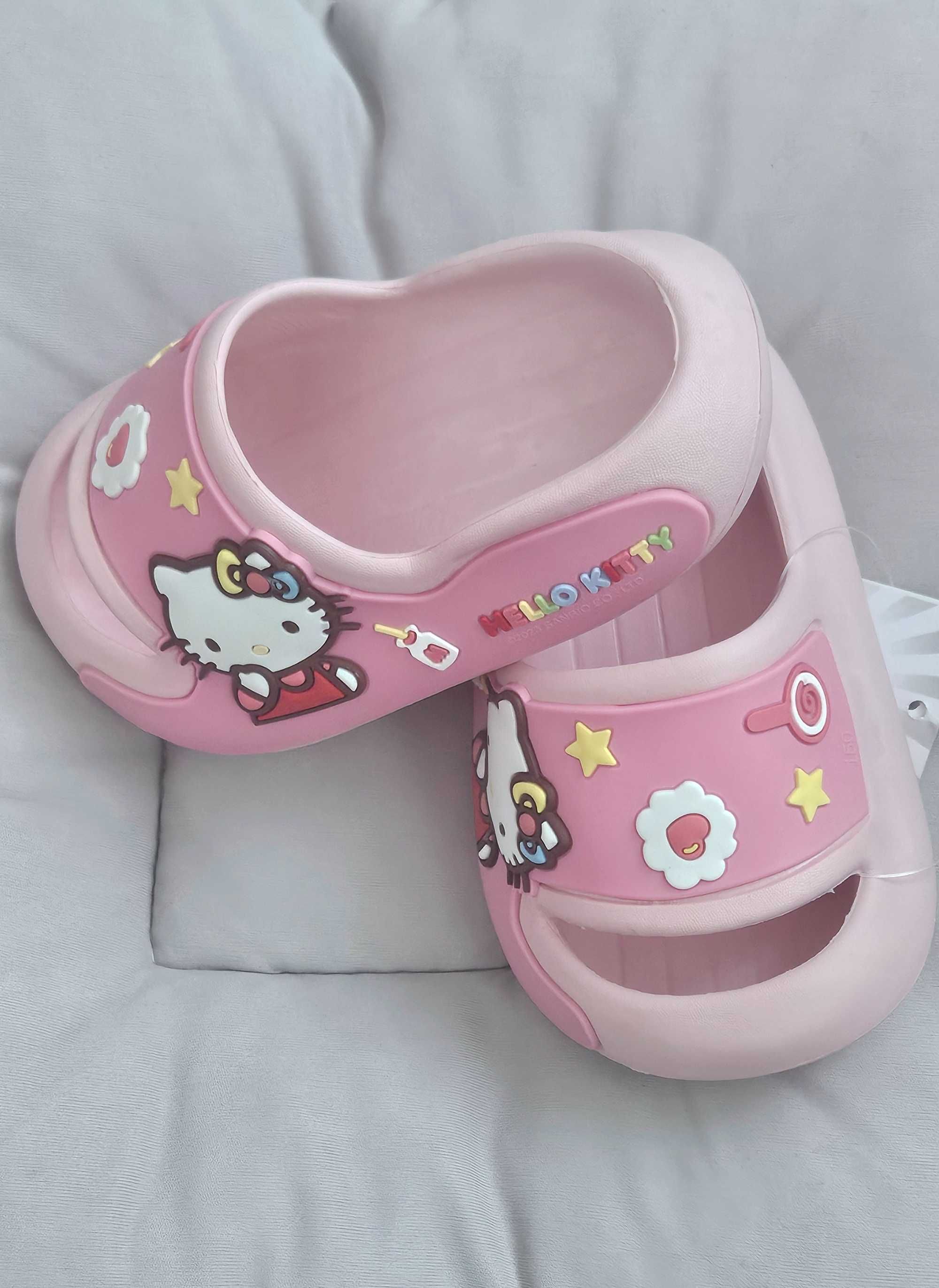 Papuci Kitty, marime 23