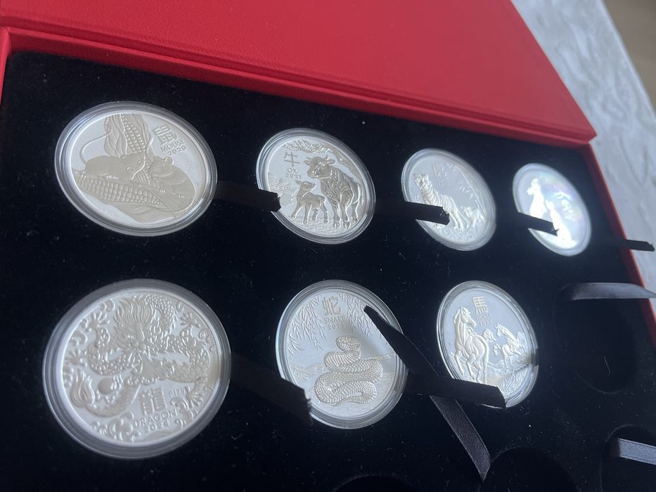 Лунар Серия 3 - 1 oz / унция , сребърни монети
