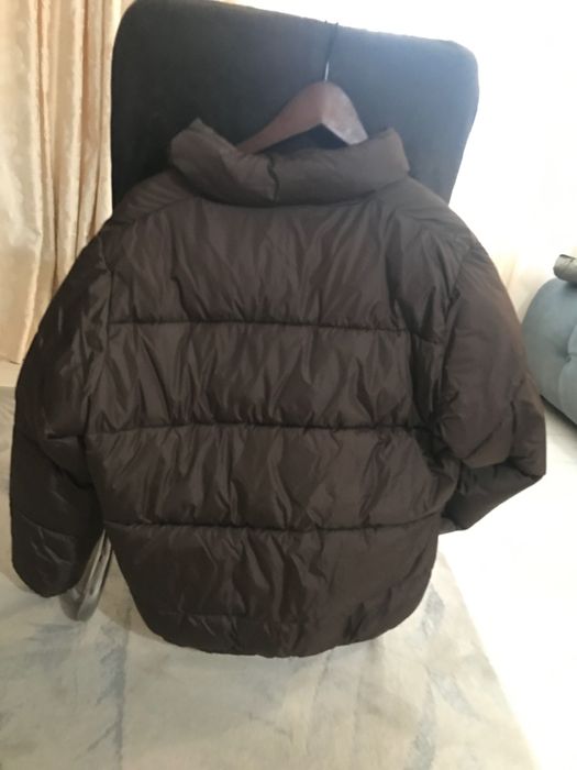 Geaca maron,marimea S de la Pull&Bear.Groasa si buna pentru la iarna!