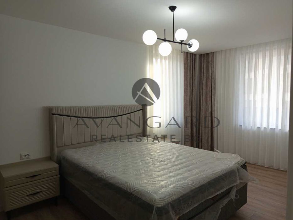 Продава се Тристаен апартамент в Пловдив, Остромила - 116 кв.м за 2199 €/кв.м - Снимка #7