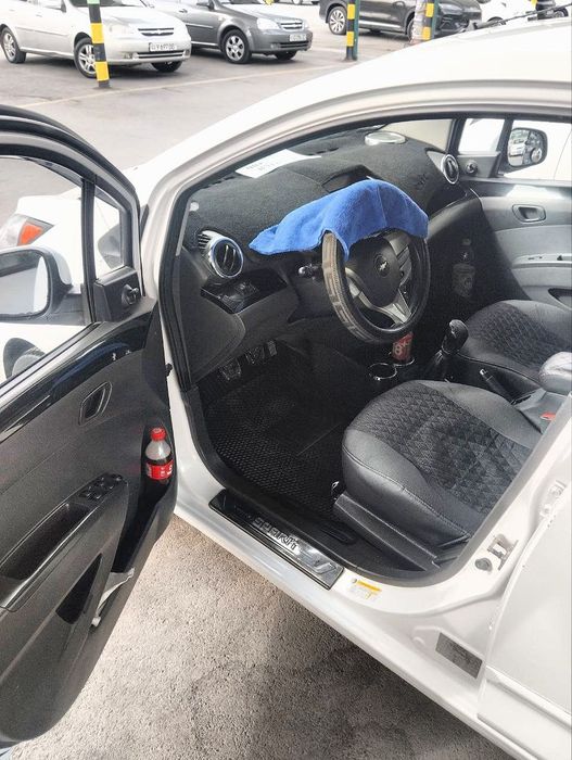 Автомашина chevrolet spark