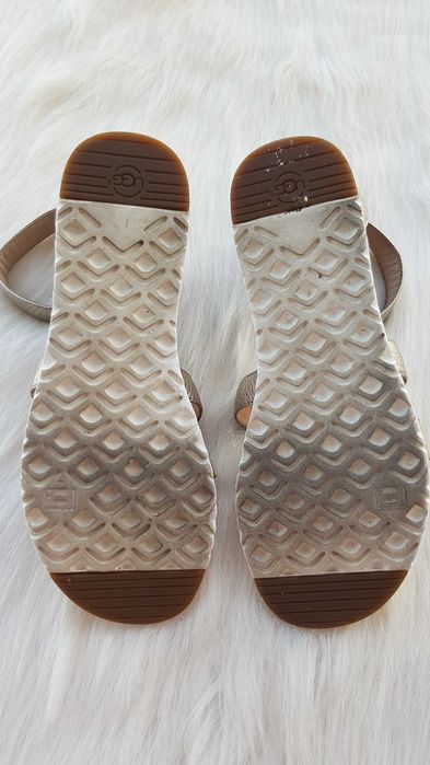 Дамски сандали UGG №37/38 естествена кожа