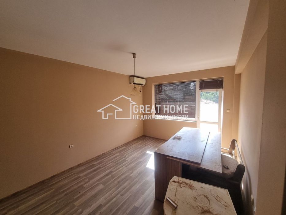 Продава се Двустаен апартамент в Търговище, Център - 54 кв.м за 1332 €/кв.м - Снимка #1