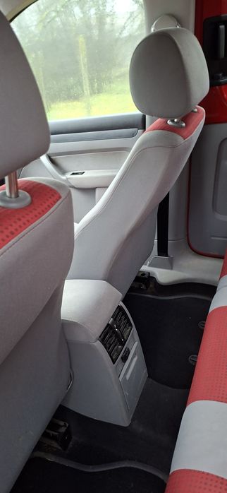 Vind Volkswagen Caddy 1.9 tdi cutie automată proprietar