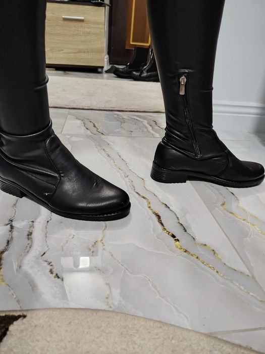Cizme lungi negre