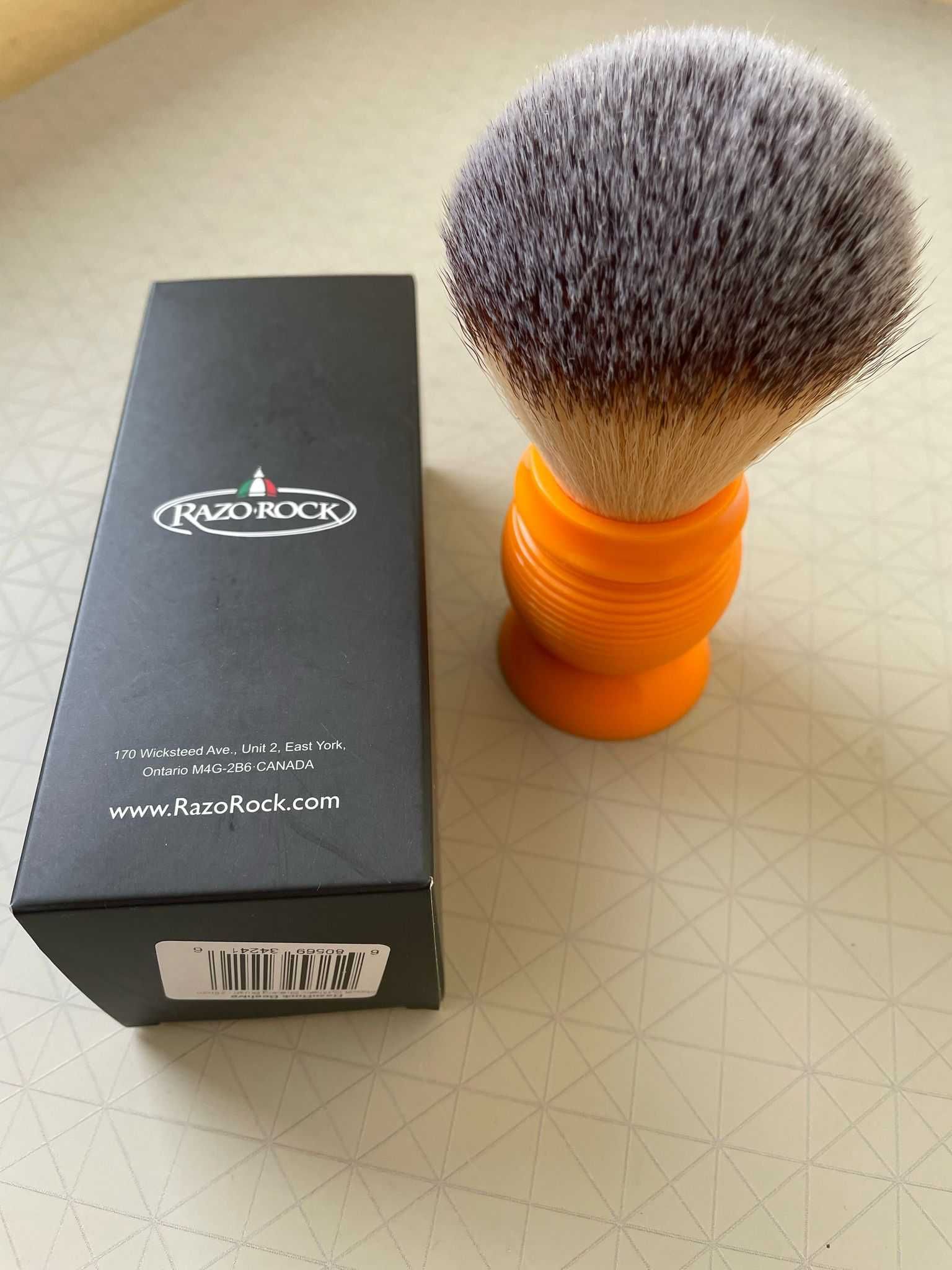 Pămătuf barbierit sintetic RazoRock Plissoft "BEEHIVE"  - XL SIZE 28mm