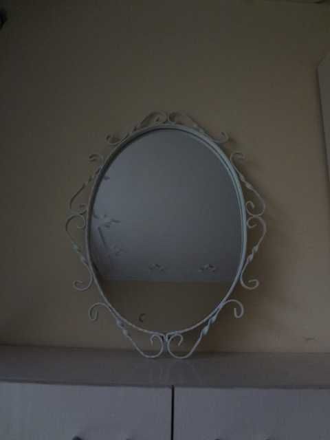 Винтидж огледало с метална рамка