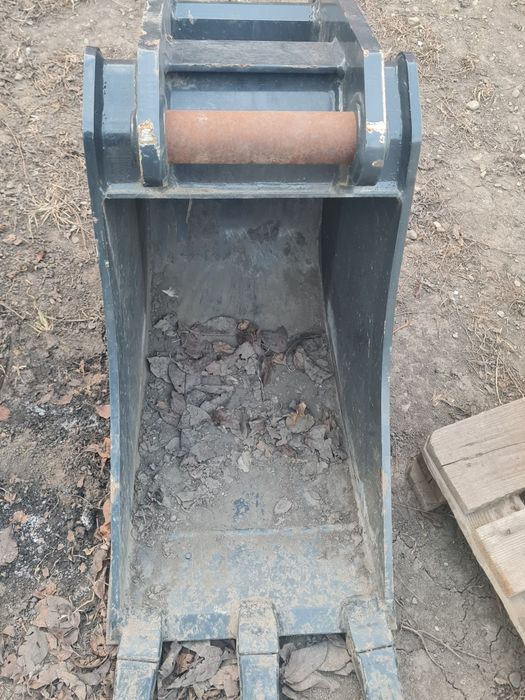 Cupe noi komatsu