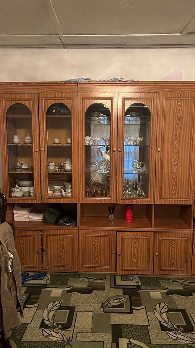 Продаю снблированную стенку в хорошем состоянии, ширина 2 метра