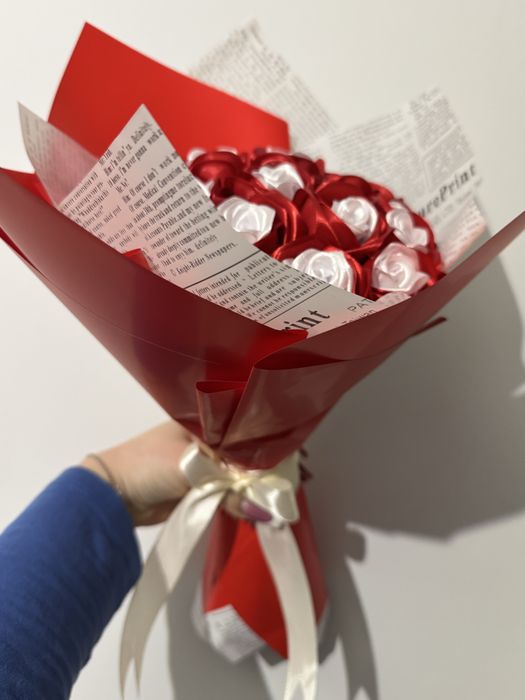 Buchete din flori de satin