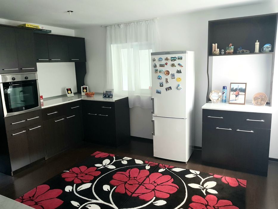 Vând casa cu teren 1550 mp