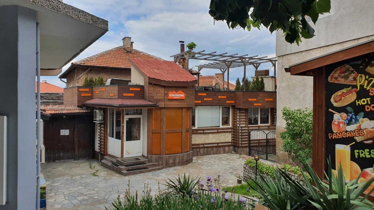 Дава се под наем Заведение в Банско - 70 кв.м за 510 € - Снимка #6