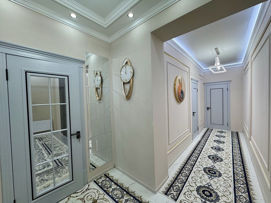 4х комнатная квартира, на 3 этаже. Рудакий.