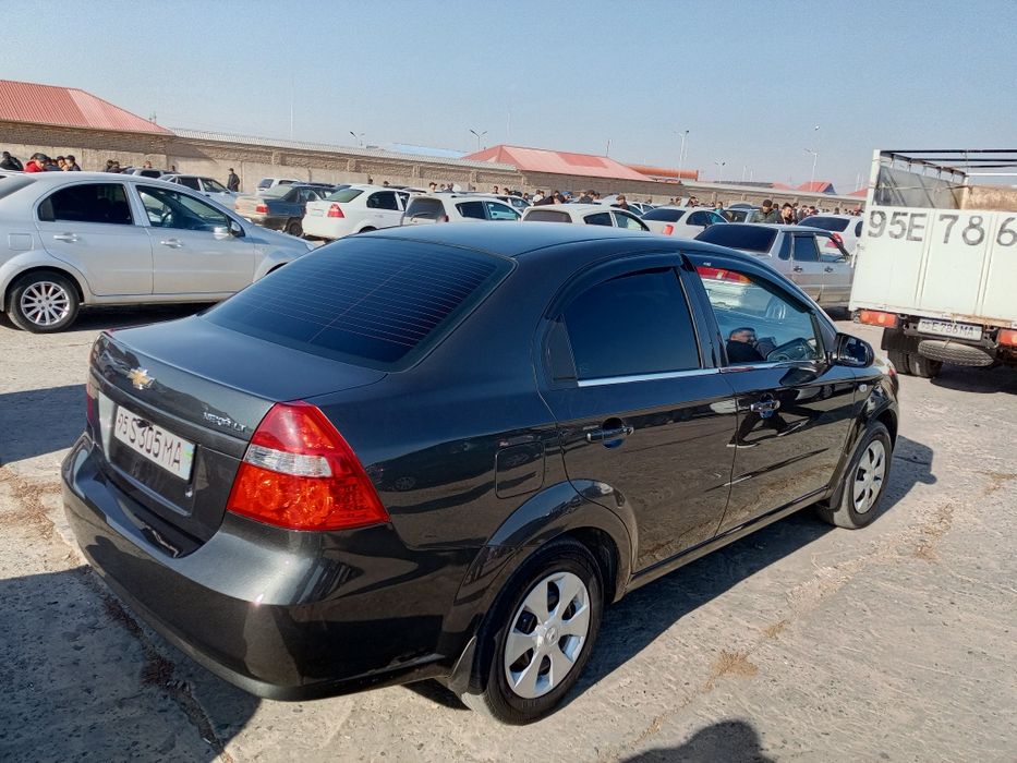 Срочно продаётся авто шивролет нексия 3