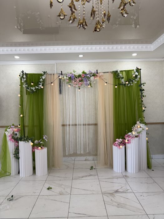 Оформление для свадеб, фотозона, искусственные цветы