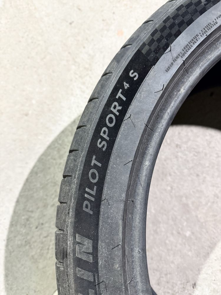 Michelin pilot Sport 4S