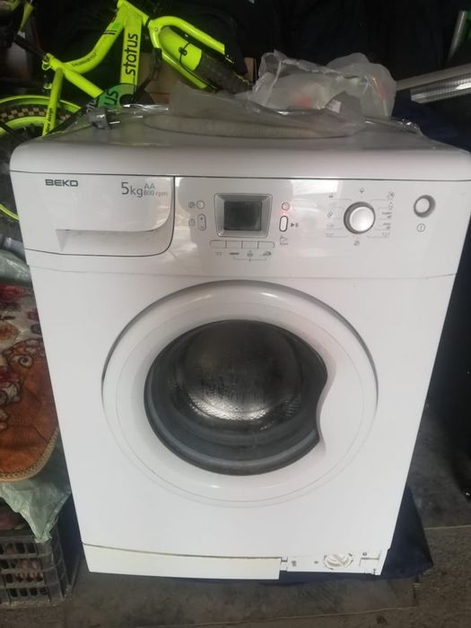 Продам стиральную  машинку