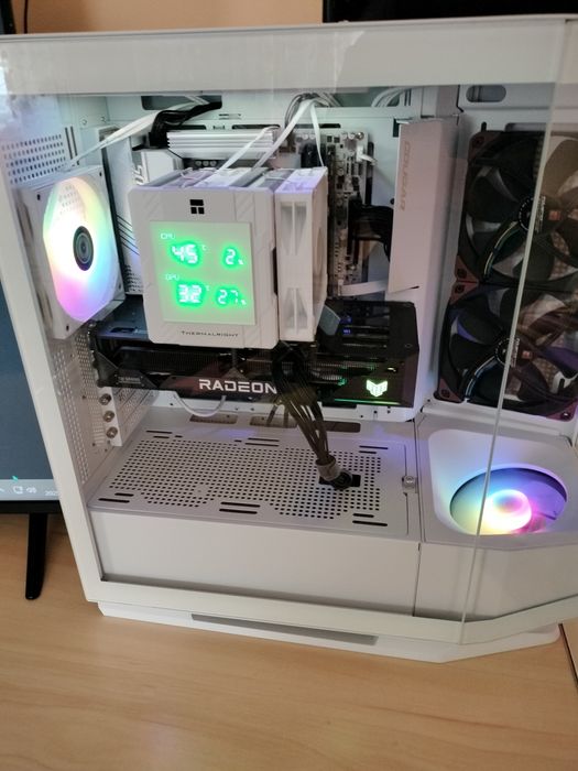 Carcasa pentru computer COUGAR FV270, Alb, Middle Tower.