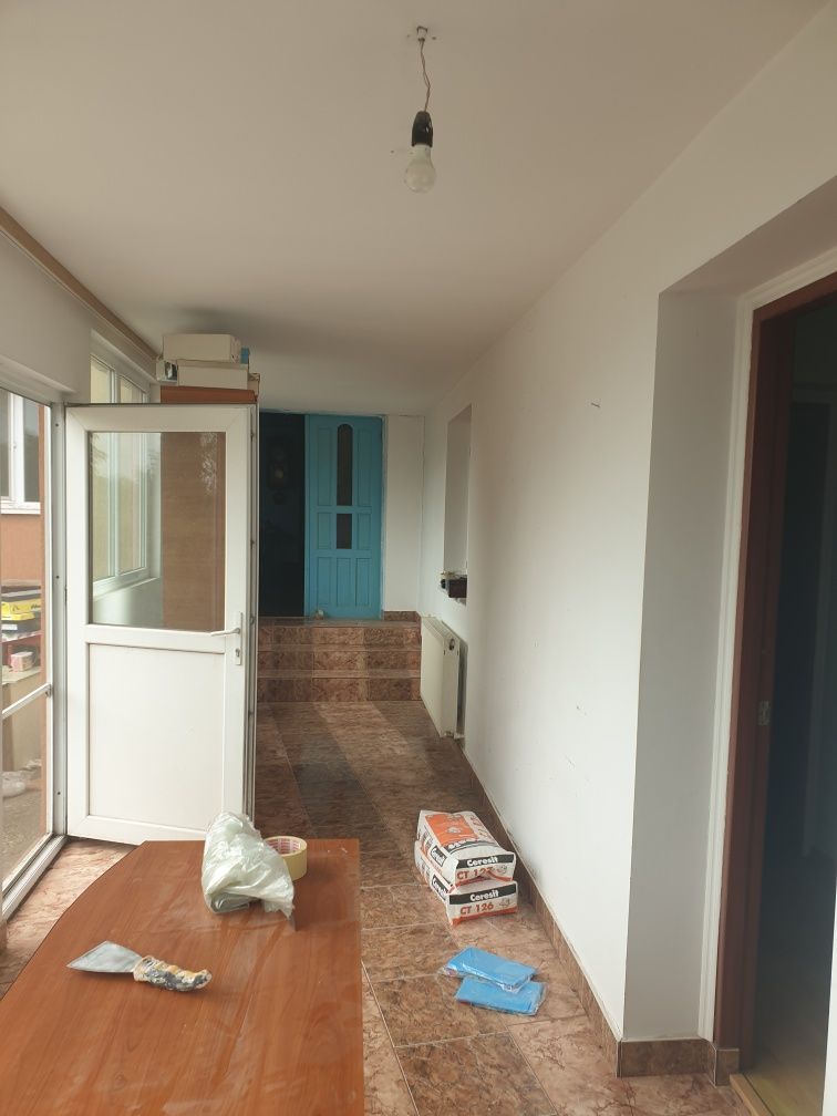 Execut amenajări exterioare și interioare