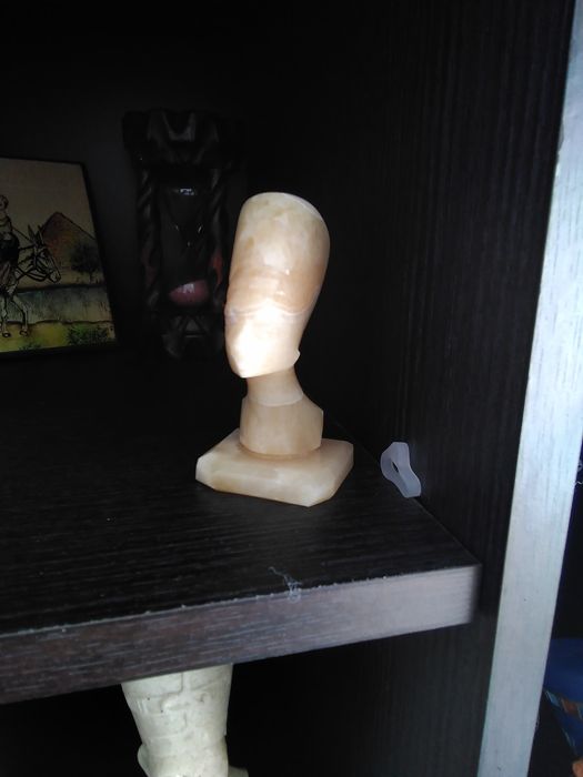 Bust Nefertiti sculptura onix