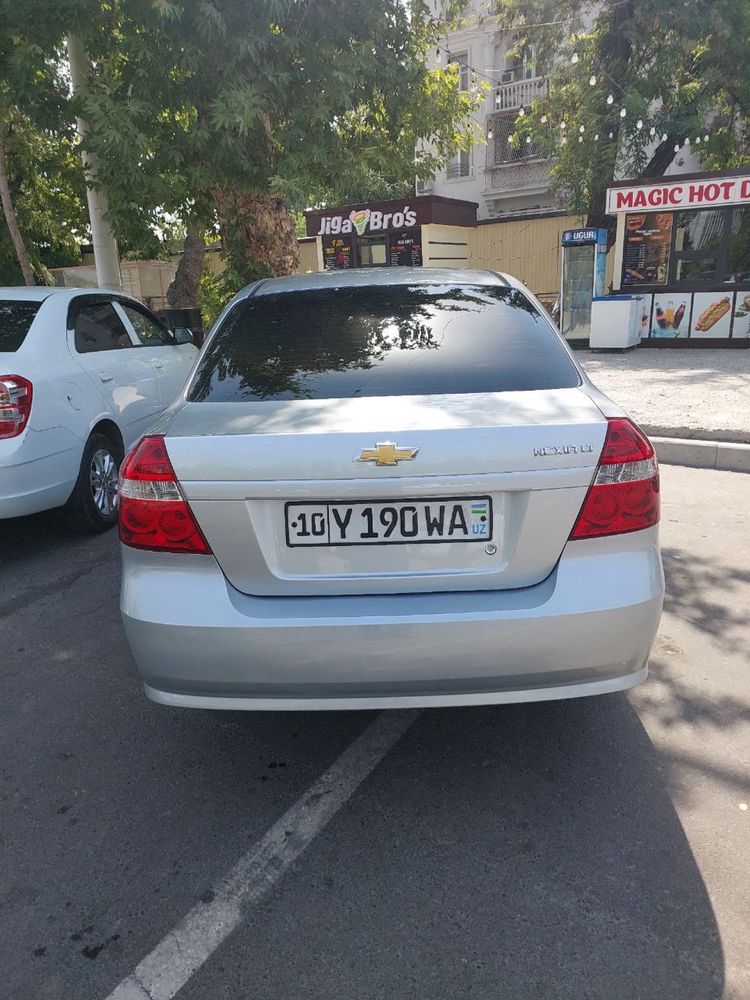 Nexia 3 srochni sotiladi
