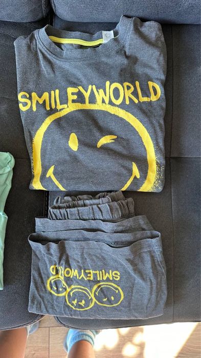 Давам дрехите безплатно.