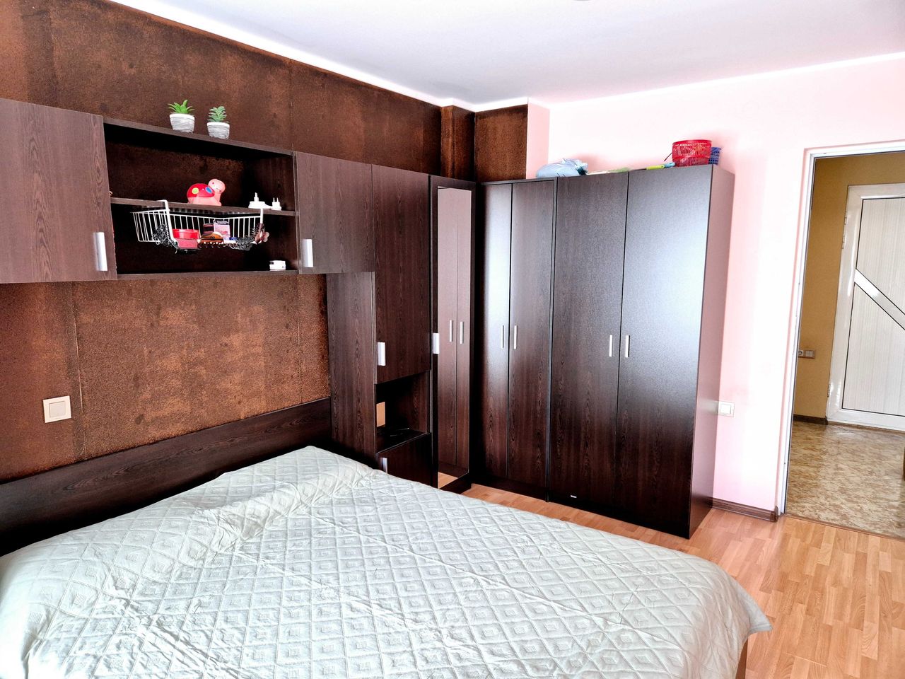 Продава се Тристаен апартамент в Дупница - 70 кв.м за 1130 €/кв.м - Снимка #9