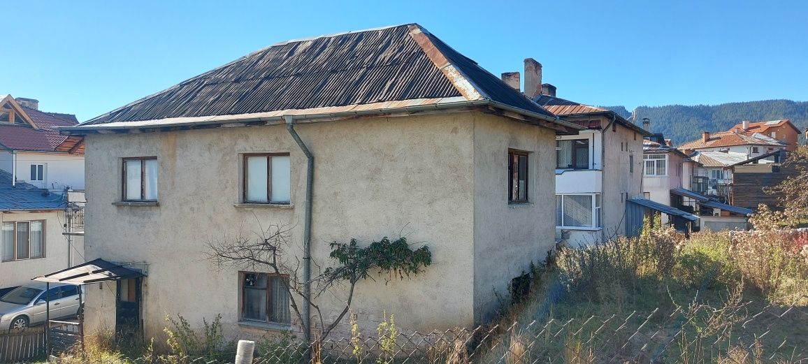 Продава се къща в село Борино област Смолян