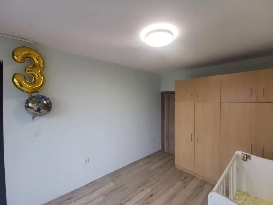 Тристаен апартамент, под наем, кв. Бриз