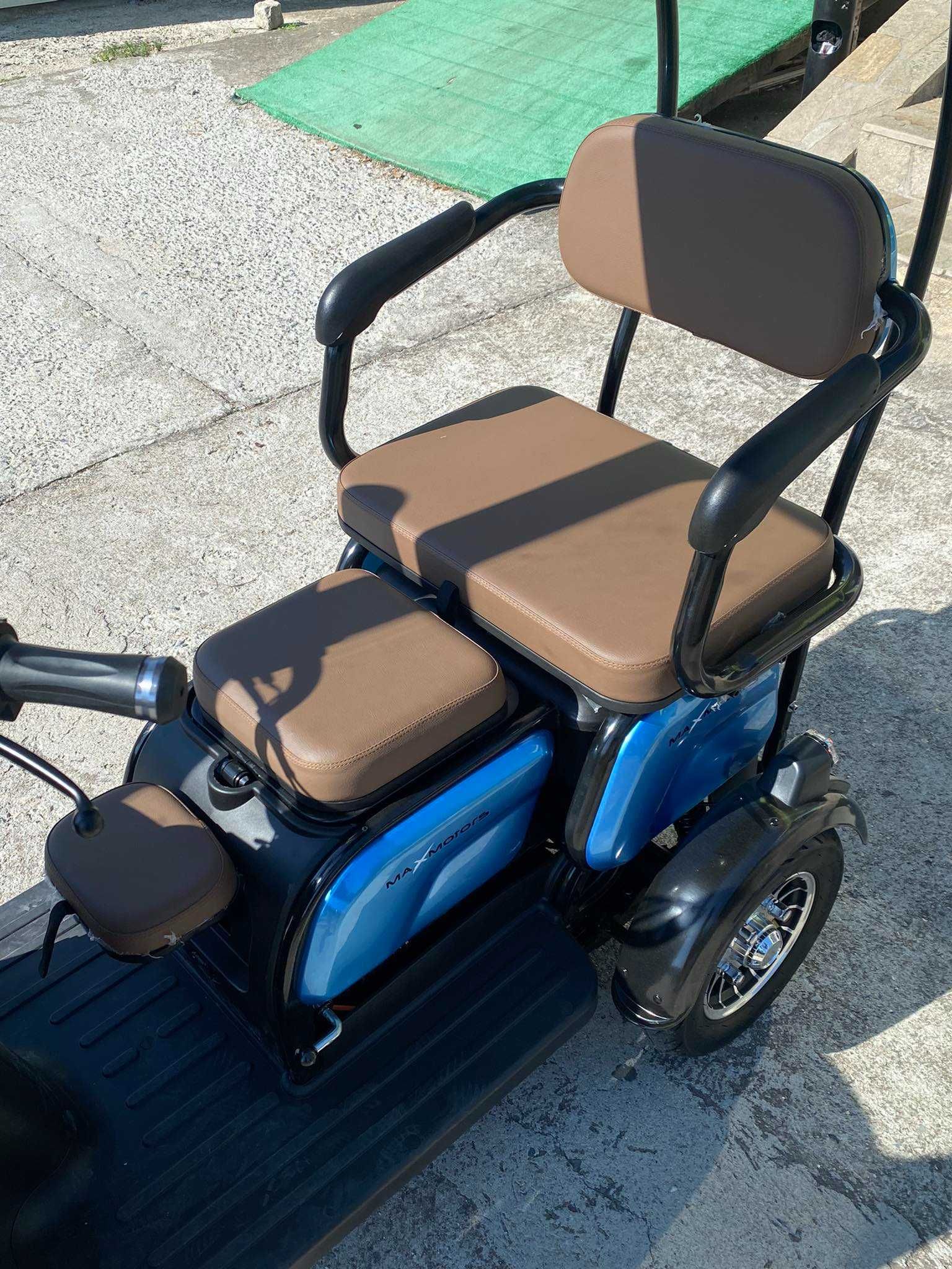 Електрическа триместна триколка с таван MaxMotors X3 1500W - BLUE