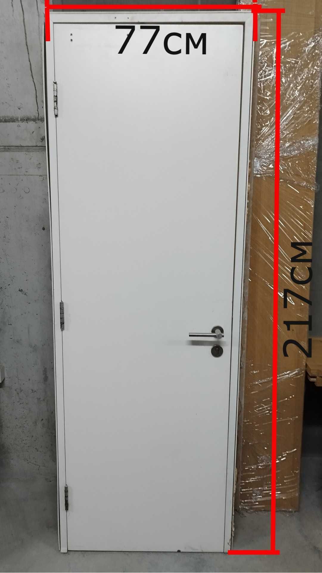 Врати интериорни високи с каси от MDF Бели използвани