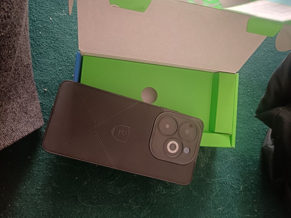 Infinix Smart 8 pro 256 hotira