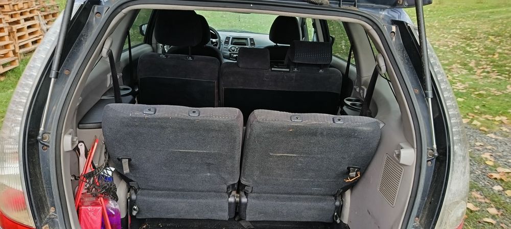 Vând Mitsubishi grandis