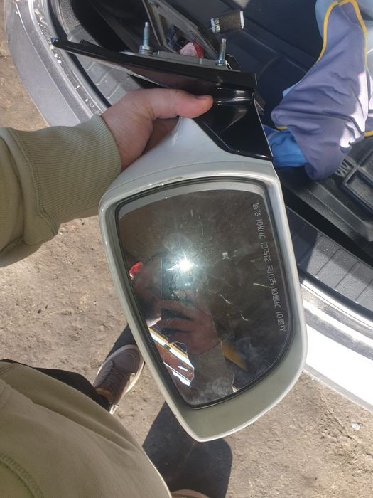 Продаю зеркала наружные на Hyundai GRANDEUR